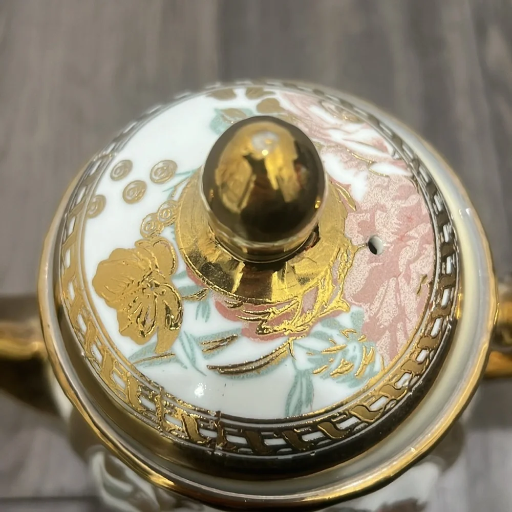 Elegant glass decorative floral teapot
